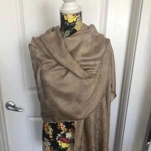 100% Silk Scarf from India-Beige paisley motif